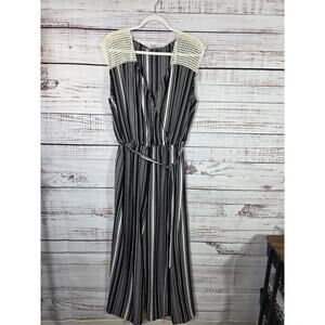 Wrapper Women's plus size 3X jumpsuit w/ blk/white stripes crochet shoulders